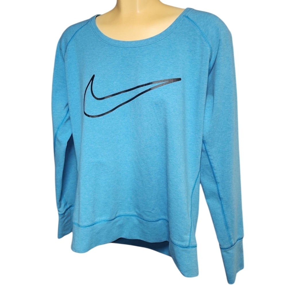 NIKE Dri Fit Rally Crekneck Sweatshirt